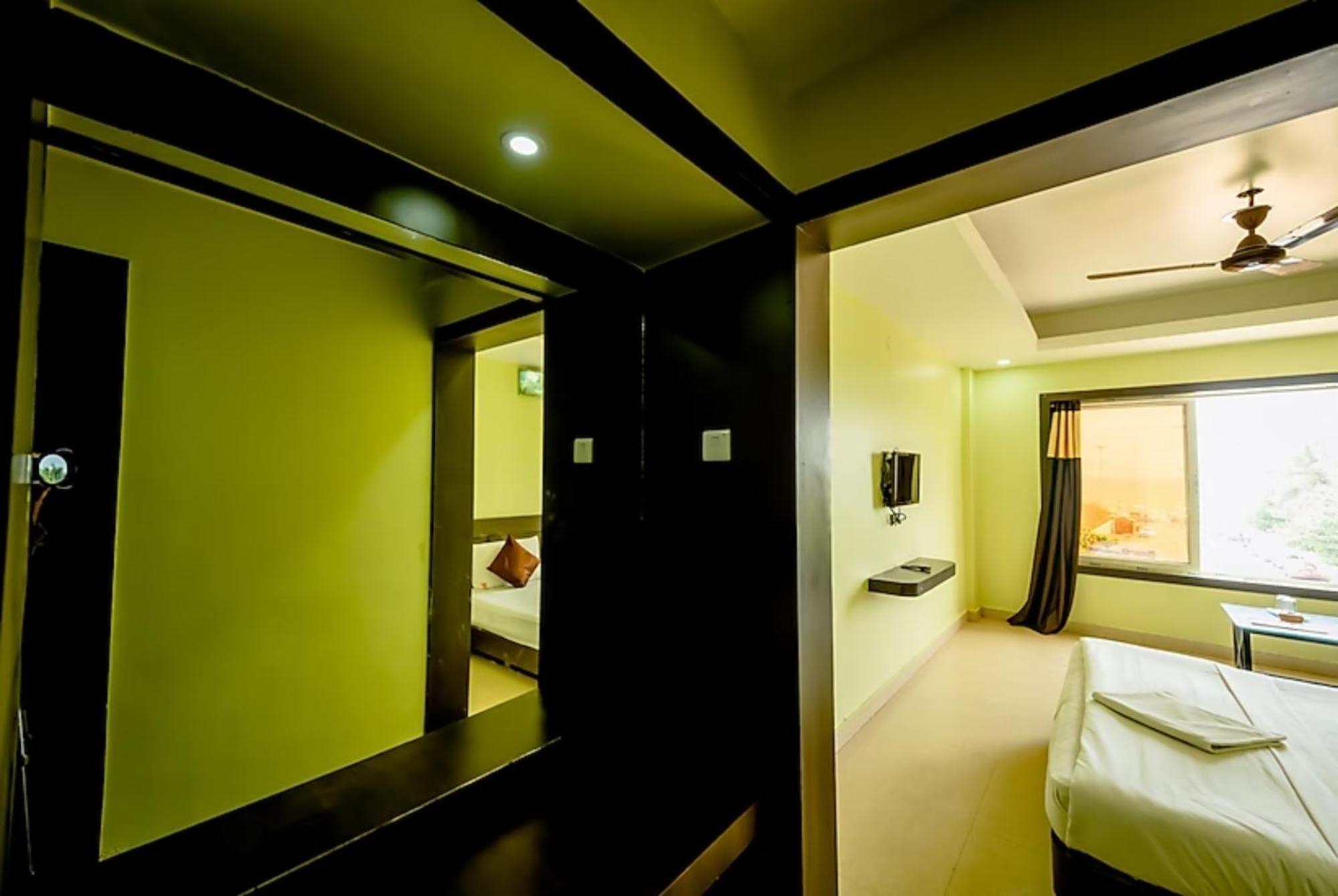 Deep Ganga Inn Near Sea Beach By Morservices Puri Exterior photo