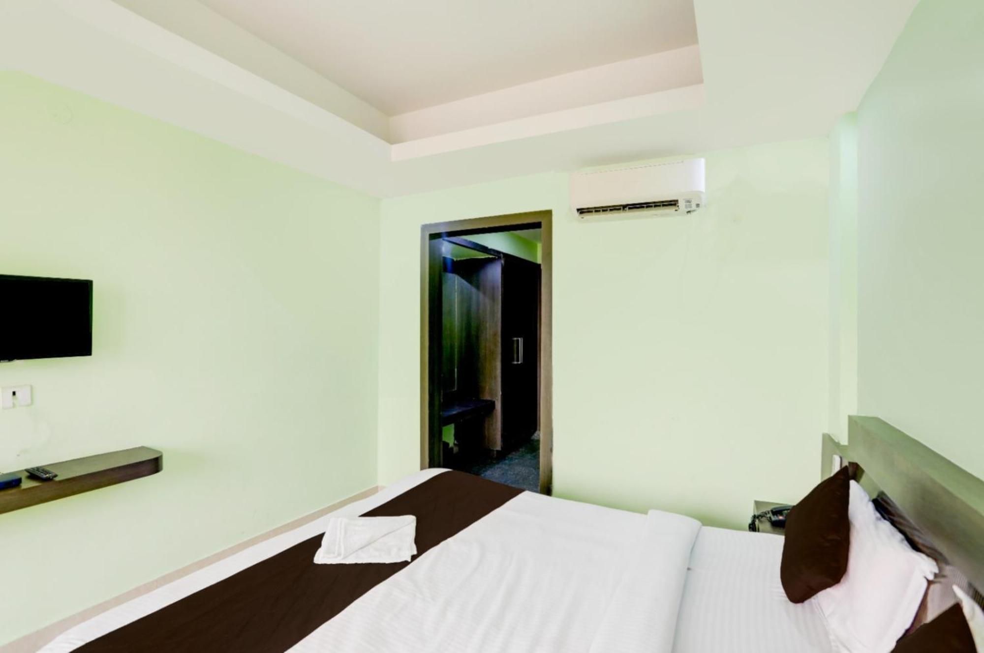 Deep Ganga Inn Near Sea Beach By Morservices Puri Exterior photo