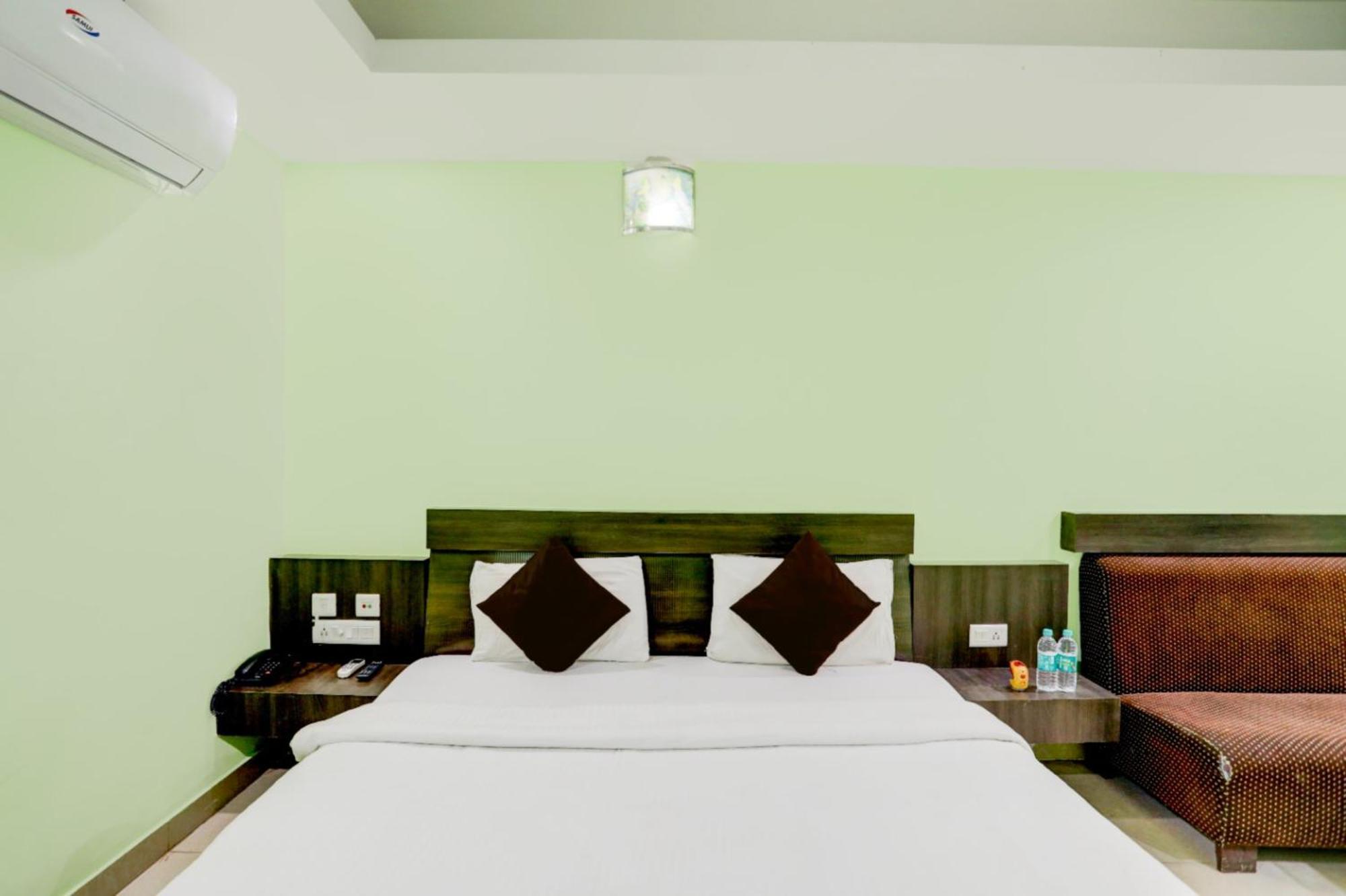 Deep Ganga Inn Near Sea Beach By Morservices Puri Exterior photo